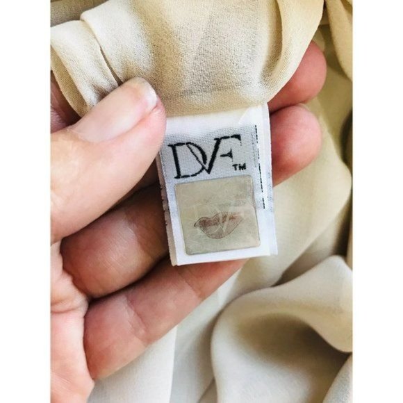 Diane Von Furstenberg Silk New Della Ruched Tie Waist Dress Retro Beige Dot, 6 - Picture 12 of 16